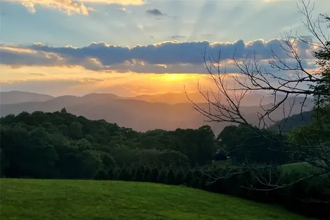 964 Bridgestone Drive Glenville NC 28736