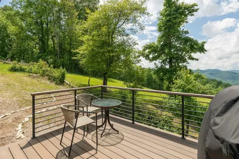 964 Bridgestone Drive Glenville NC 28736