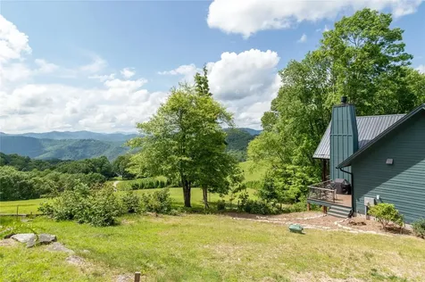 964 Bridgestone Drive Glenville NC 28736