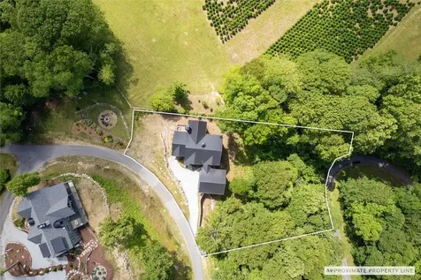 964 Bridgestone Drive Glenville NC 28736