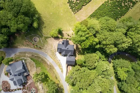 964 Bridgestone Drive Glenville NC 28736