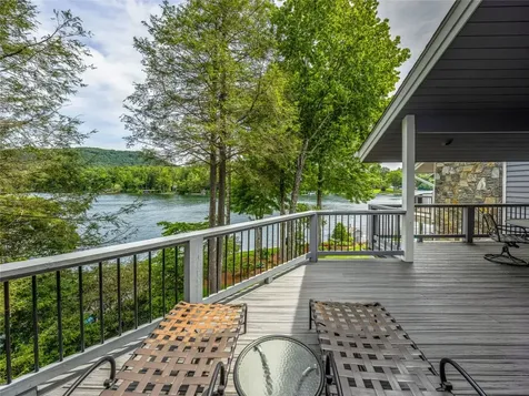 66 Country Club Village Lake Toxaway NC 28747