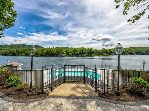 66 Country Club Village Lake Toxaway NC 28747
