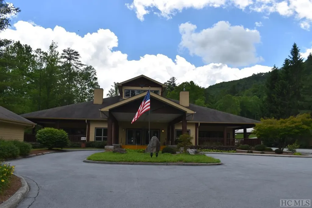 Lt 208 W Christy Trail Sapphire NC 28774