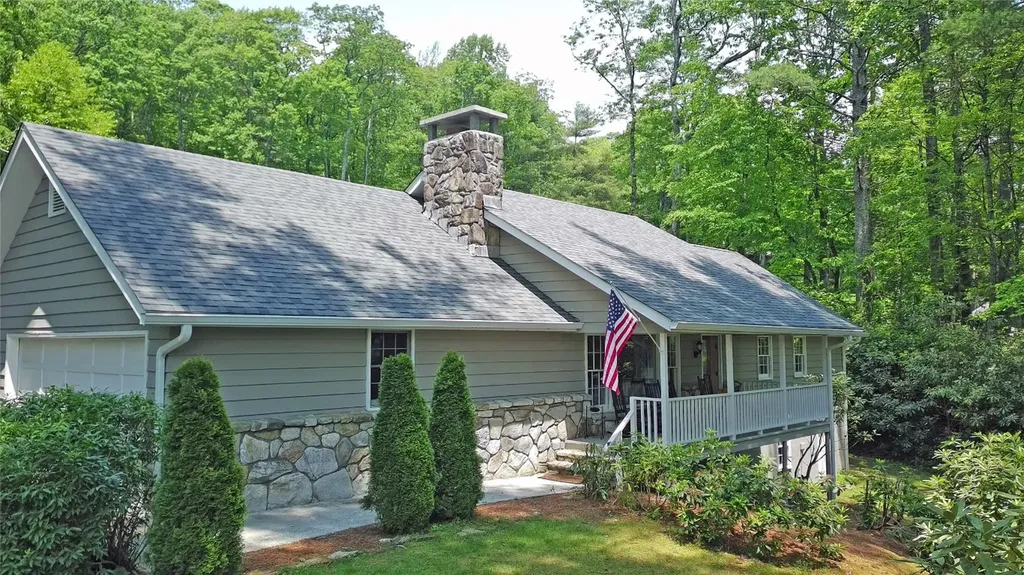 1087 Sky Lake Drive Highlands NC 28741