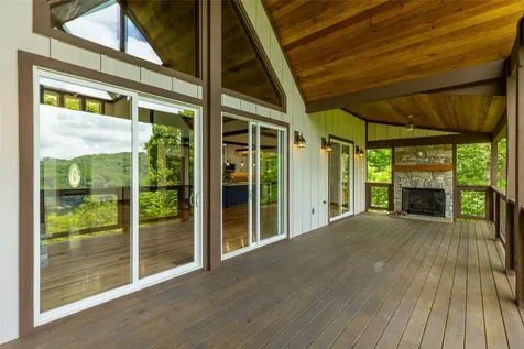 157 Wheatstone Drive Glenville NC 28736