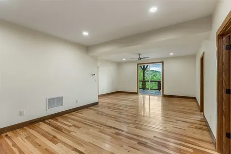 157 Wheatstone Drive Glenville NC 28736