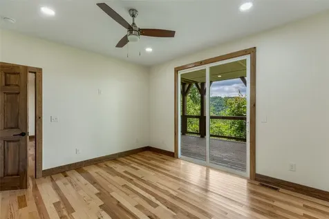 157 Wheatstone Drive Glenville NC 28736