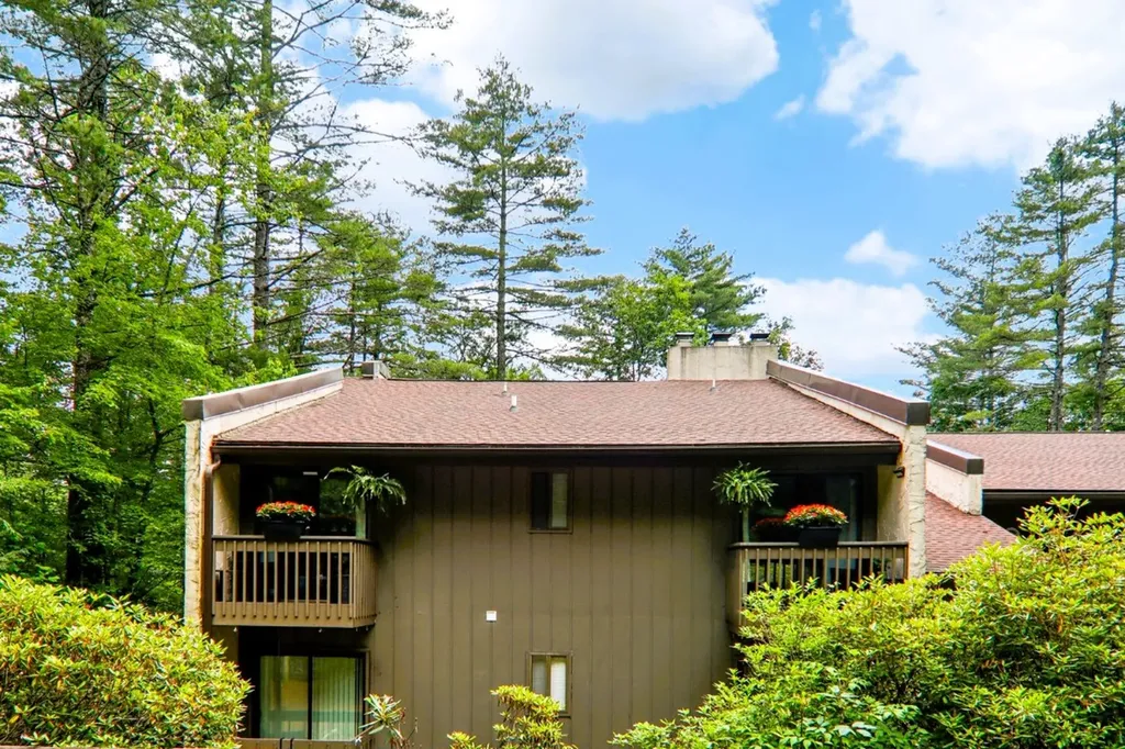 98 Dogwood Knob Lane Sapphire NC 28774