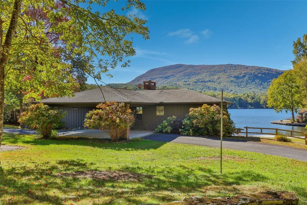 905 Cold Mountain Road Lake Toxaway NC 28747