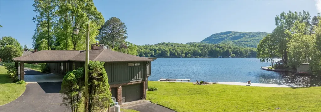 905 Cold Mountain Road Lake Toxaway NC 28747