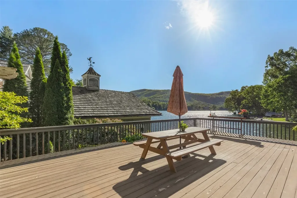 905 Cold Mountain Road Lake Toxaway NC 28747