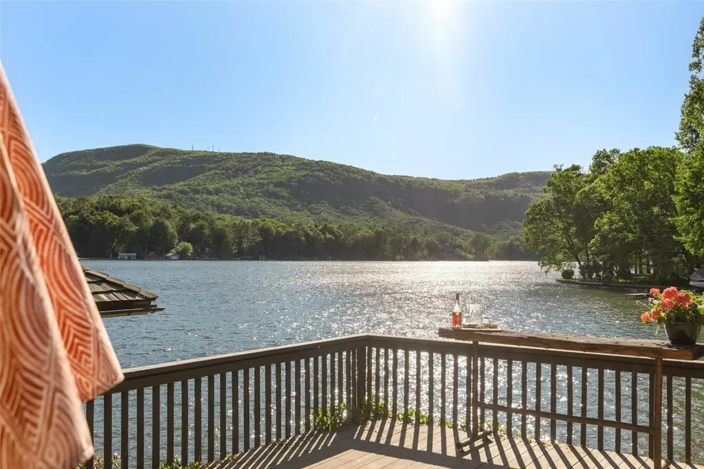 905 Cold Mountain Road Lake Toxaway NC 28747