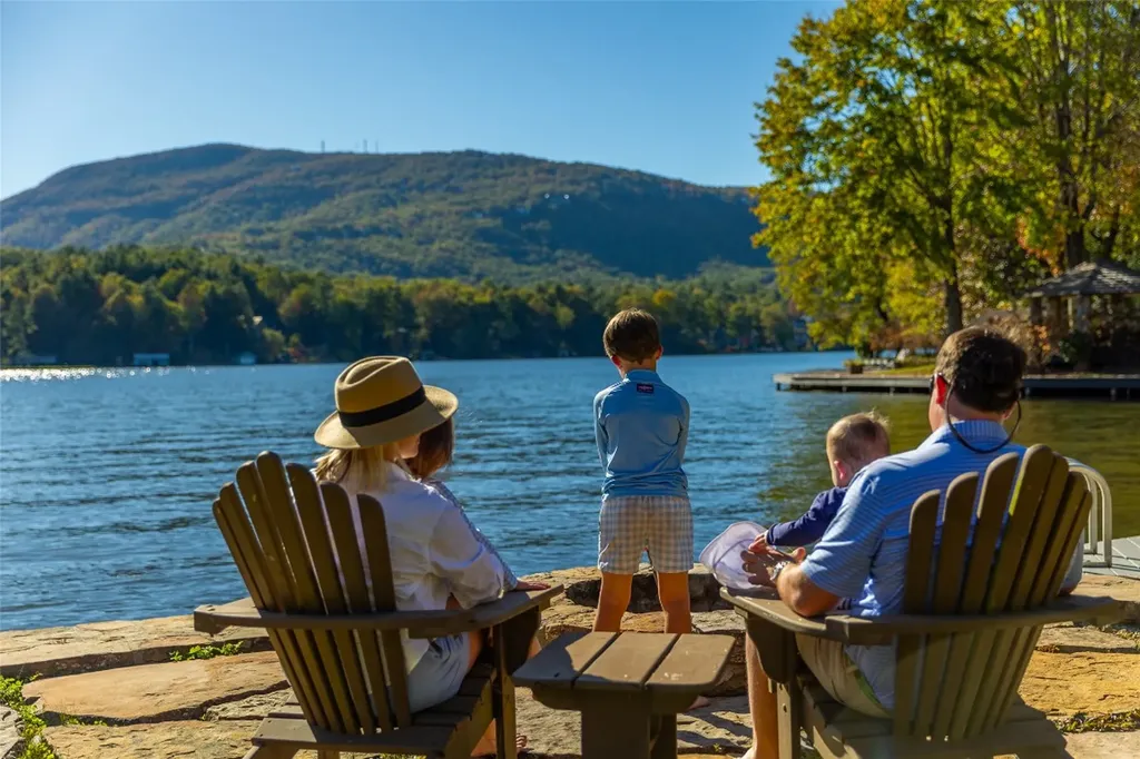 905 Cold Mountain Road Lake Toxaway NC 28747