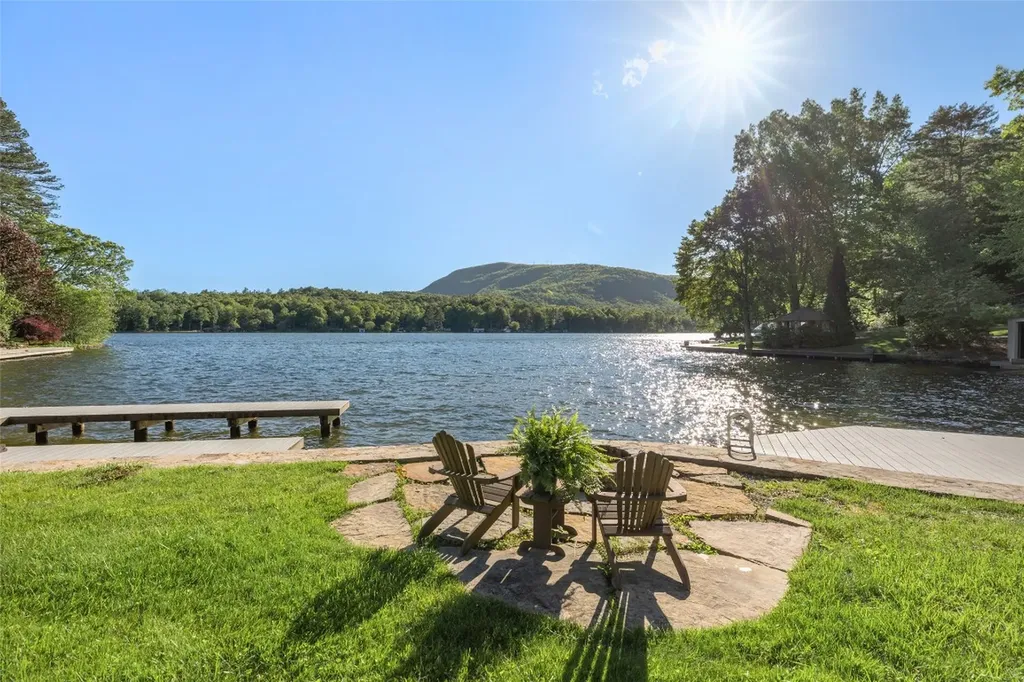 905 Cold Mountain Road Lake Toxaway NC 28747