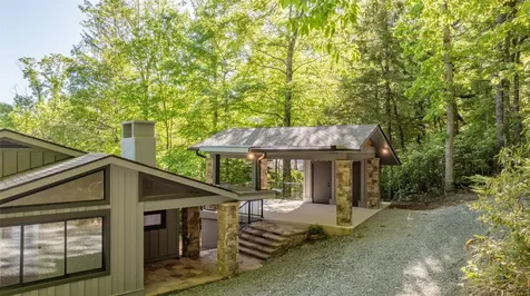 905 Cold Mountain Road Lake Toxaway NC 28747