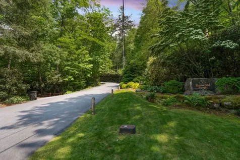 30/31 Sherwood Forest Road Highlands NC 28741