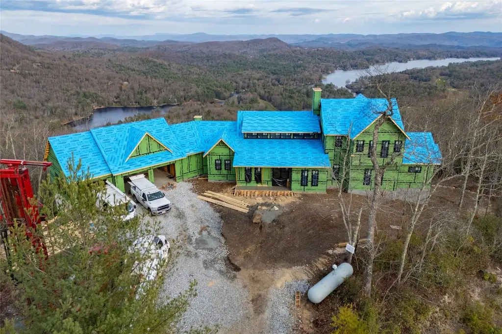 341 Mills Creek Point Lake Toxaway NC 28747