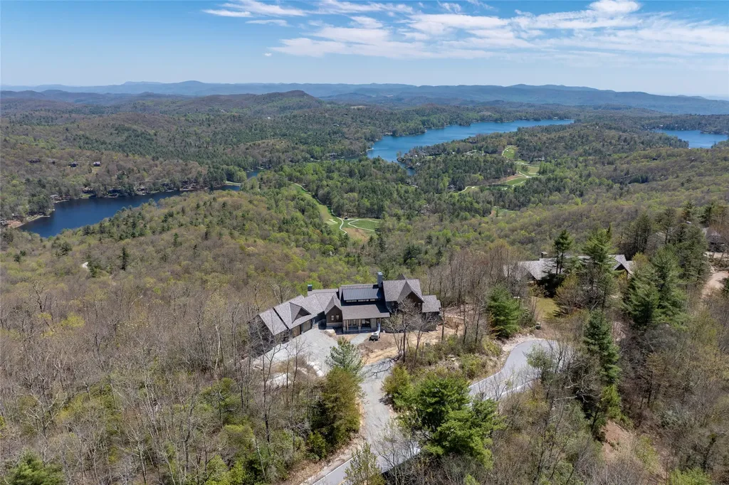341 Mills Creek Point Lake Toxaway NC 28747