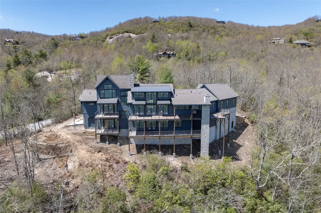 341 Mills Creek Point Lake Toxaway NC 28747