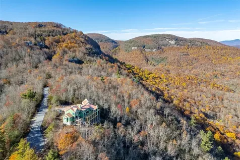 341 Mills Creek Point Lake Toxaway NC 28747