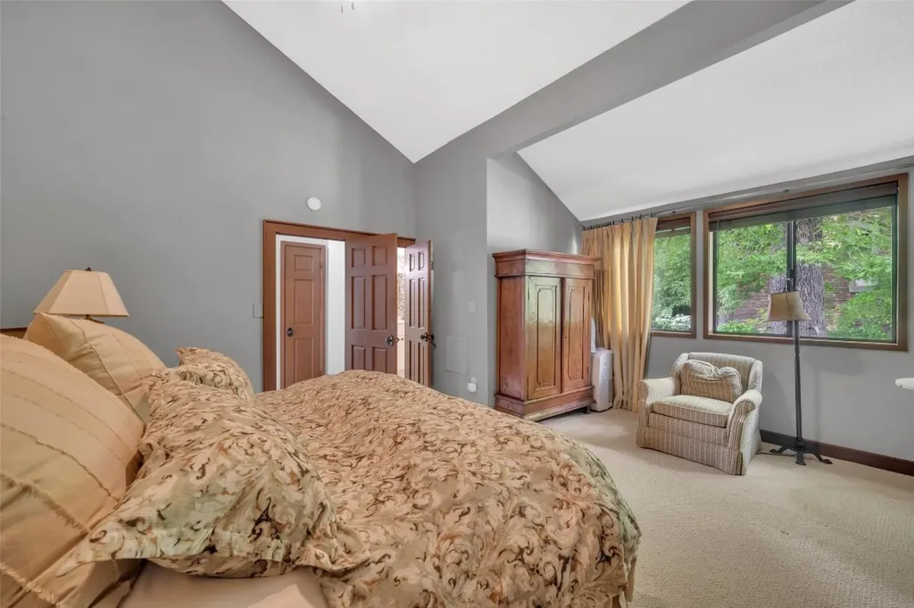 55 Toxaway Shores Lake Toxaway NC 28747