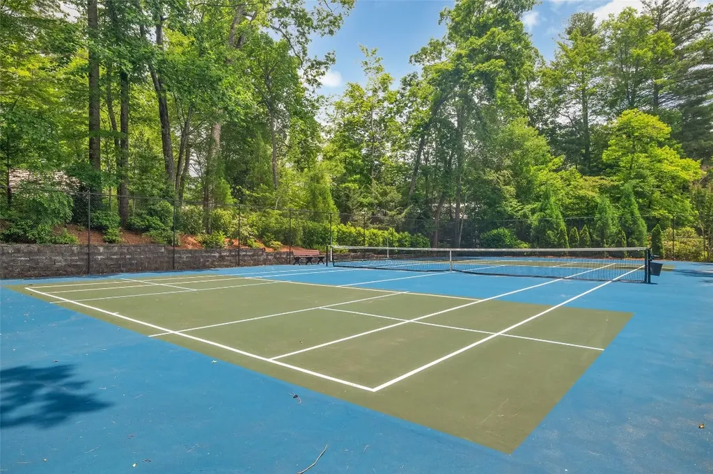 55 Toxaway Shores Lake Toxaway NC 28747