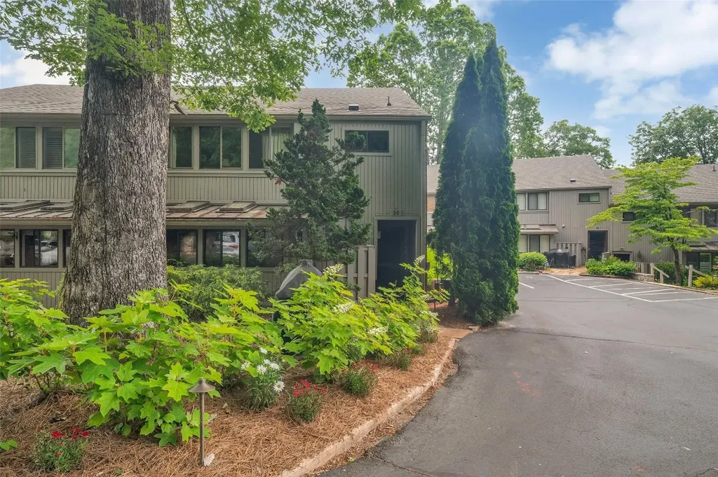 55 Toxaway Shores Lake Toxaway NC 28747