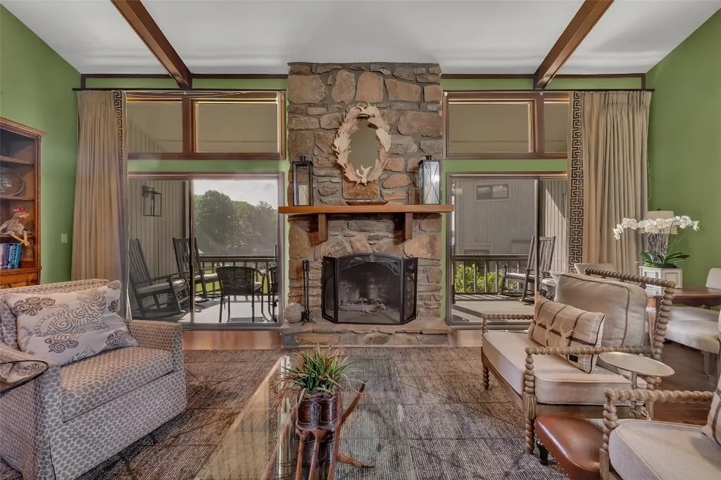 55 Toxaway Shores Lake Toxaway NC 28747