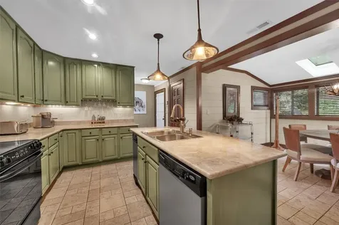 55 Toxaway Shores Lake Toxaway NC 28747