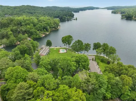 55 Toxaway Shores Lake Toxaway NC 28747