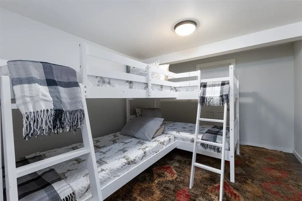 143 Old Transylvania Turnpike Sapphire NC 28774