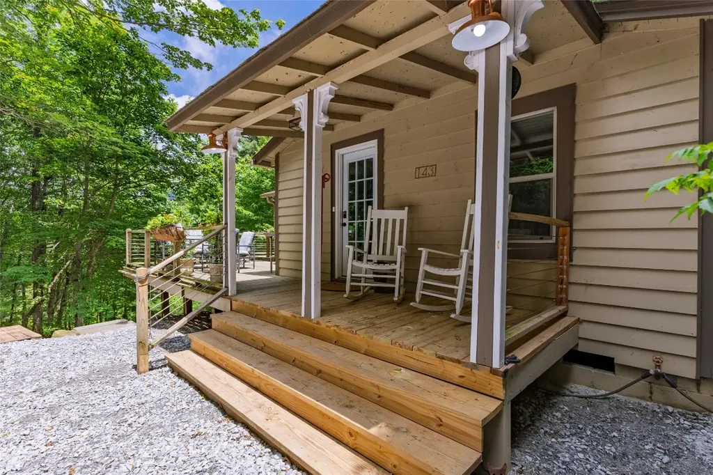 143 Old Transylvania Turnpike Sapphire NC 28774