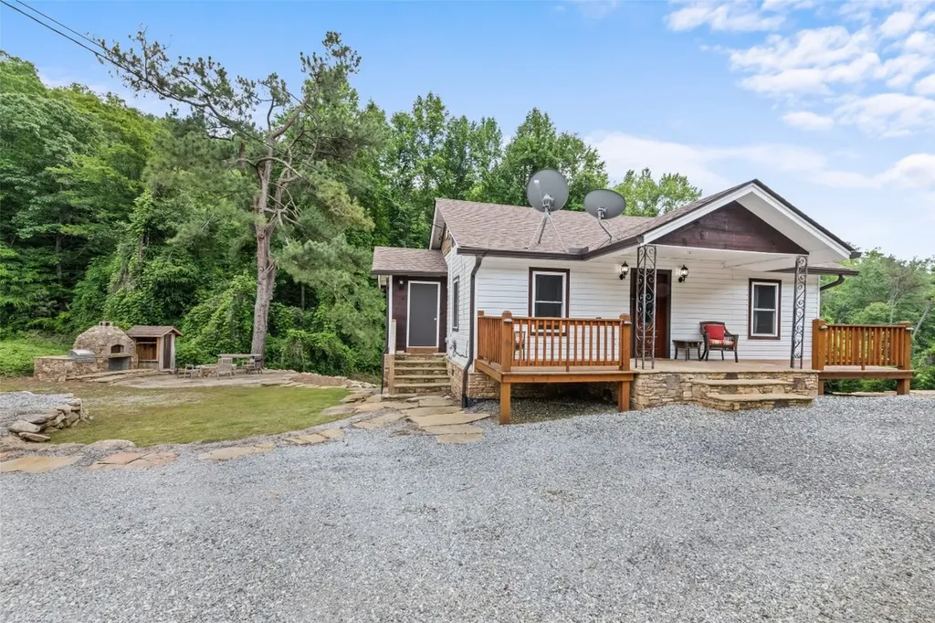 229 Yellow Bird Branch Road Sylva NC 28779