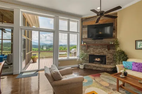 3809 Bryson City Road Franklin NC 28734