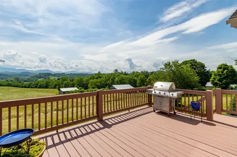 3809 Bryson City Road Franklin NC 28734