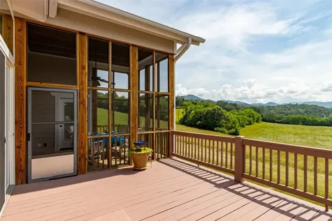 3809 Bryson City Road Franklin NC 28734