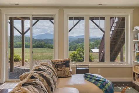 3809 Bryson City Road Franklin NC 28734