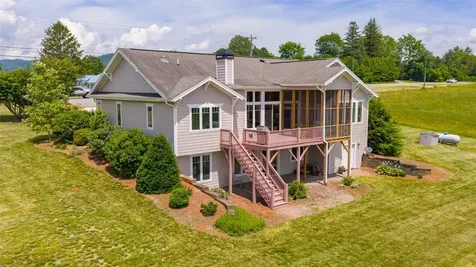 3809 Bryson City Road Franklin NC 28734