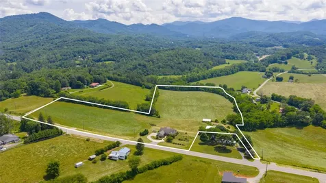 3809 Bryson City Road Franklin NC 28734