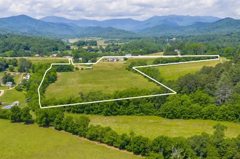 3809 Bryson City Road Franklin NC 28734