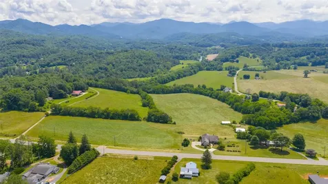 3809 Bryson City Road Franklin NC 28734