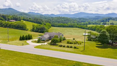3809 Bryson City Road Franklin NC 28734