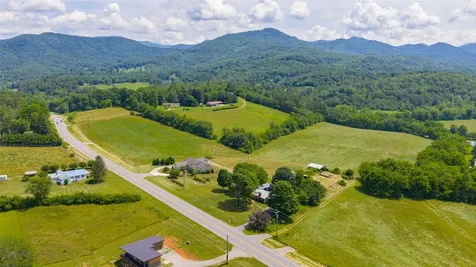 3809 Bryson City Road Franklin NC 28734