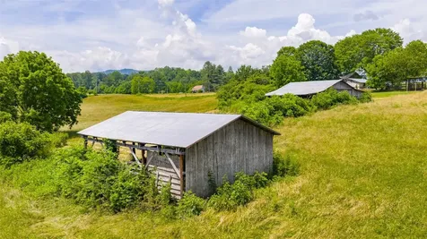 3809 Bryson City Road Franklin NC 28734