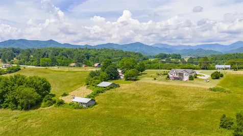 3809 Bryson City Road Franklin NC 28734