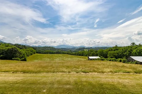 3809 Bryson City Road Franklin NC 28734