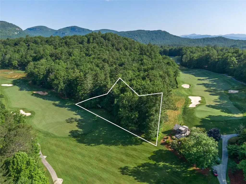 J 34 Cherokee Point Lake Toxaway NC 28747