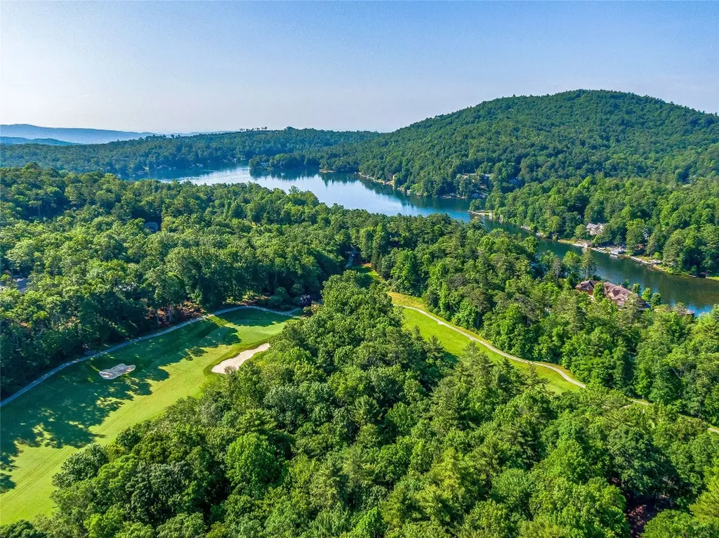 J 34 Cherokee Point Lake Toxaway NC 28747
