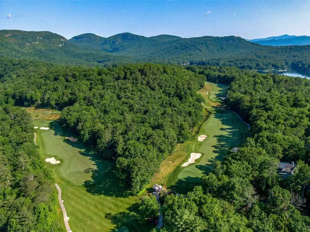 J 34 Cherokee Point Lake Toxaway NC 28747